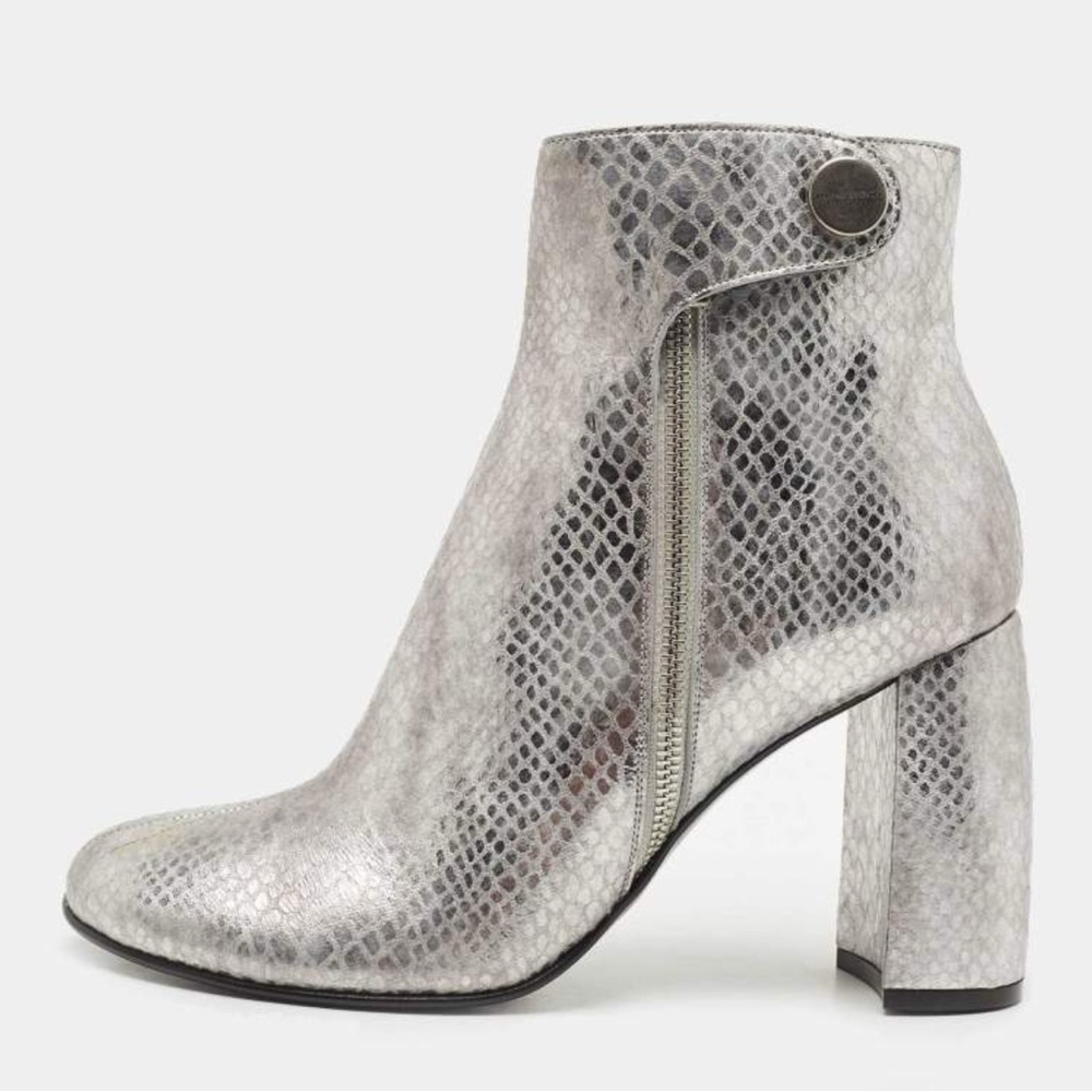 STELLA McCartney